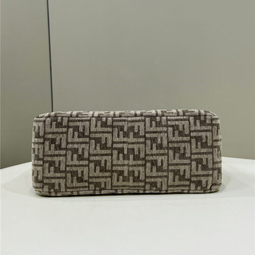 High Quality Luxury Fendi O’clock Clutch Bag product detail