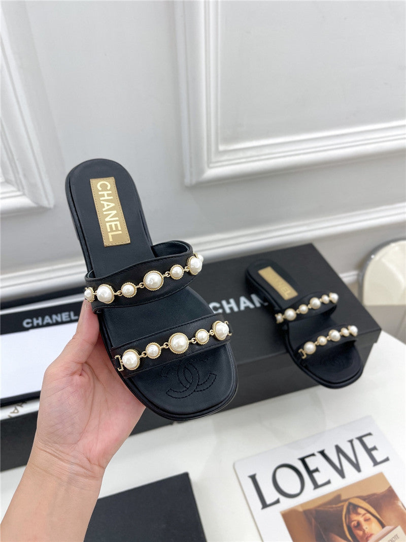 High Quality Luxury Chanel Counter Catwalk Pearl Slippers – Style 86534 product detail