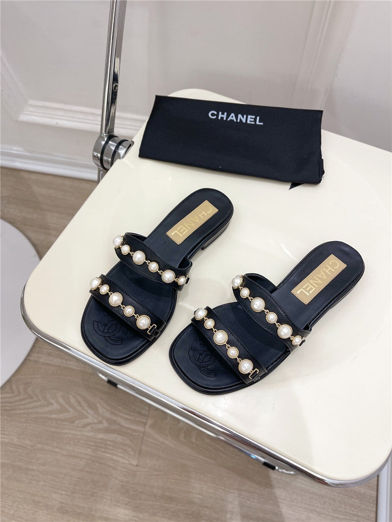 High Quality Luxury Chanel Counter Catwalk Pearl Slippers – Style 86534 product detail