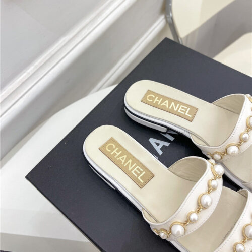 High Quality Luxury Chanel Counter Catwalk Pearl Slippers – Style 53766 product detail