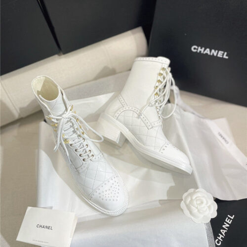 High Quality Luxury Chanel Diamond Leather Flat Martin Boots – Style 45766 product detail
