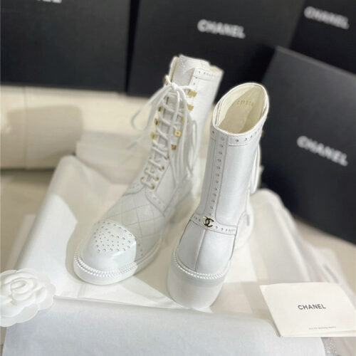 High Quality Luxury Chanel Diamond Leather Flat Martin Boots – Style 45766 product detail