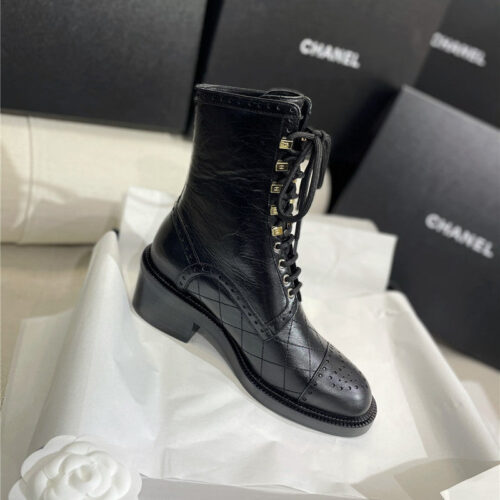 High Quality Luxury Chanel Diamond Leather Flat Martin Boots product detail