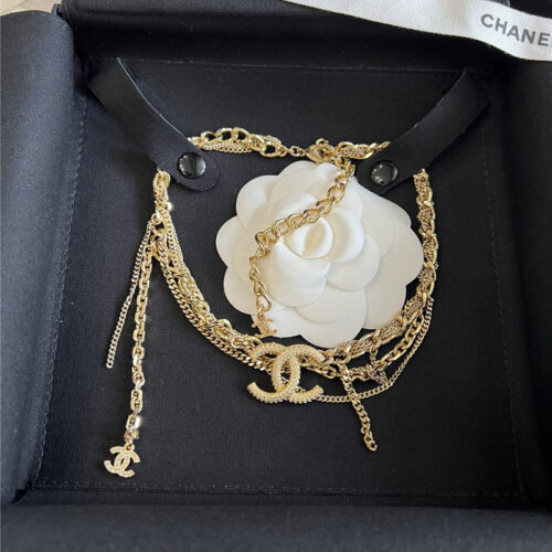 High Quality Luxury Chanel Cc Gold Fringe Necklace alternate view