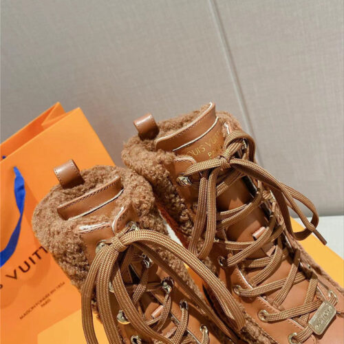 High Quality Luxury Louis Vuitton Lamb Wool Ankle Boots product detail
