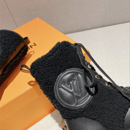 High Quality Luxury Louis Vuitton Lamb Wool Ankle Boots – Style 43267 product detail