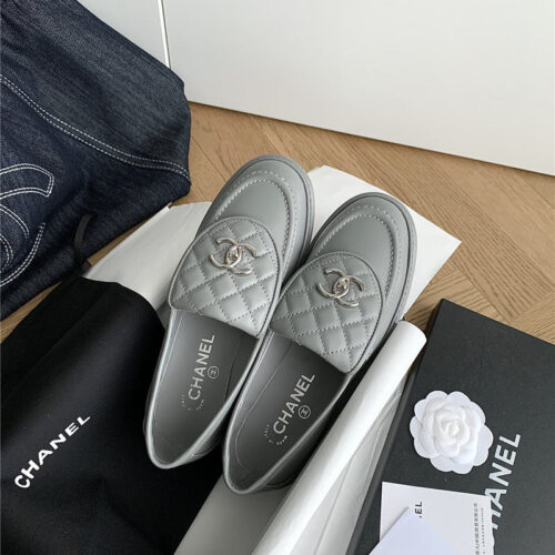 High Quality Luxury Chanel Flap Retro Diamond Loafers – Style 07718 product detail