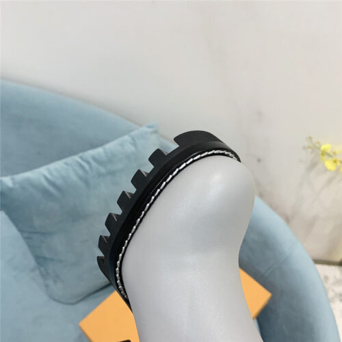 High Quality Luxury Louis Vuitton Wool Barrel Chunky Heel Ankle Boots – Style 66531 product detail