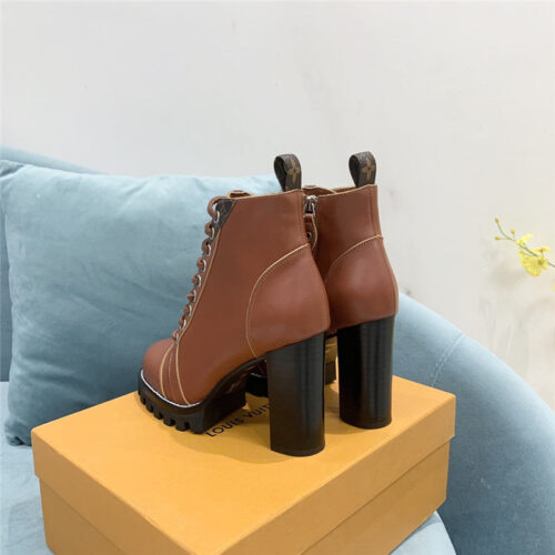High Quality Luxury Louis Vuitton Lace Up Chunky Heel Ankle Boots – Style 81123 product detail