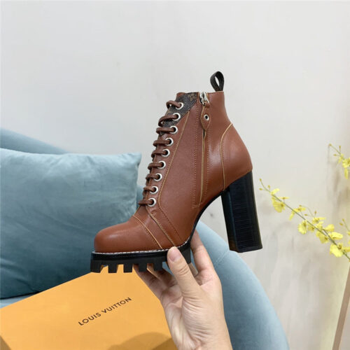 High Quality Luxury Louis Vuitton Lace Up Chunky Heel Ankle Boots – Style 81123 product detail