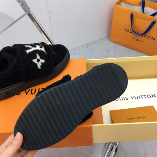 High Quality Luxury Louis Vuitton Wool Platform Sneakers – Style 98147 product detail