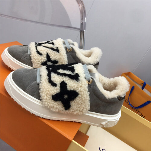 High Quality Luxury Louis Vuitton Wool Platform Sneakers – Style 39395 product detail