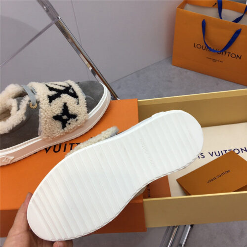 High Quality Luxury Louis Vuitton Wool Platform Sneakers – Style 39395 product detail