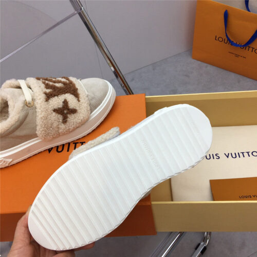 High Quality Luxury Louis Vuitton Wool Platform Sneakers product detail