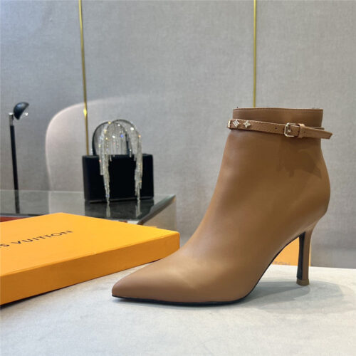 High Quality Luxury Louis Vuitton Logo Signature Ankle Boots – Style 80515 product detail