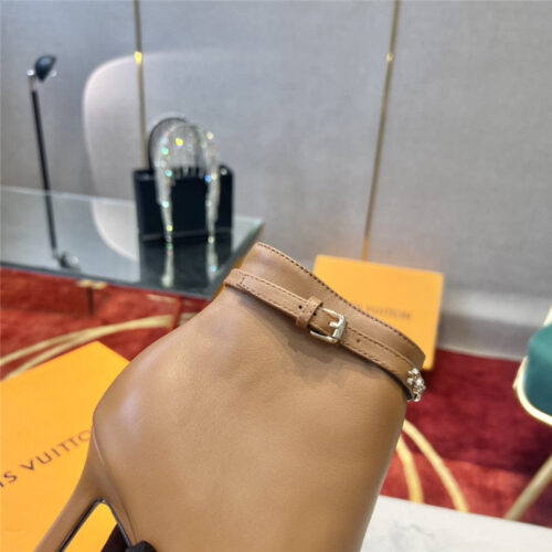 High Quality Luxury Louis Vuitton Logo Signature Ankle Boots – Style 80515 product detail