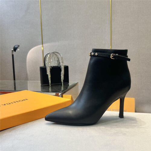 High Quality Luxury Louis Vuitton Logo Signature Ankle Boots – Style 46051 product detail