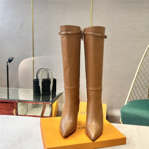 High Quality Luxury Louis Vuitton Logo Signature Boots product detail