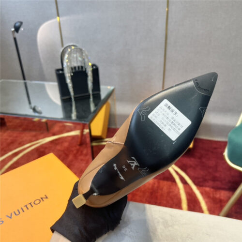 High Quality Luxury Louis Vuitton Logo Signature Boots product detail