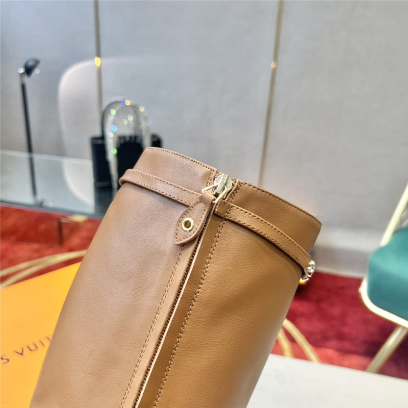 High Quality Luxury Louis Vuitton Logo Signature Boots product detail