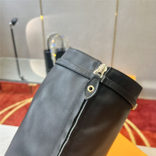 High Quality Luxury Louis Vuitton Logo Signature Boots – Style 09891 product detail