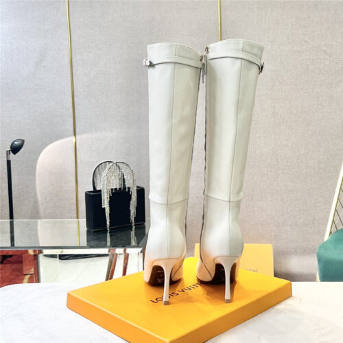 High Quality Luxury Louis Vuitton Logo Signature Boots – Style 75427 product detail