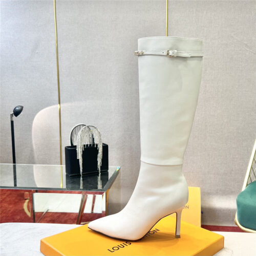 High Quality Luxury Louis Vuitton Logo Signature Boots – Style 75427 product detail