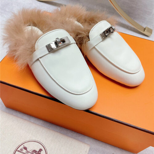High Quality Luxury Hermes Classic Wool Slippers – Style 52451 alternate view