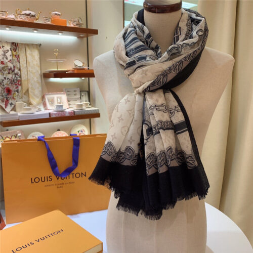 High Quality Luxury Louis Vuitton Monogram Forever Cashmere Scarf