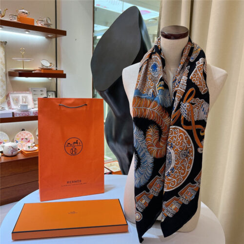 High Quality Luxury Hermes Saddle Print Cashmere Scarf alternate view
