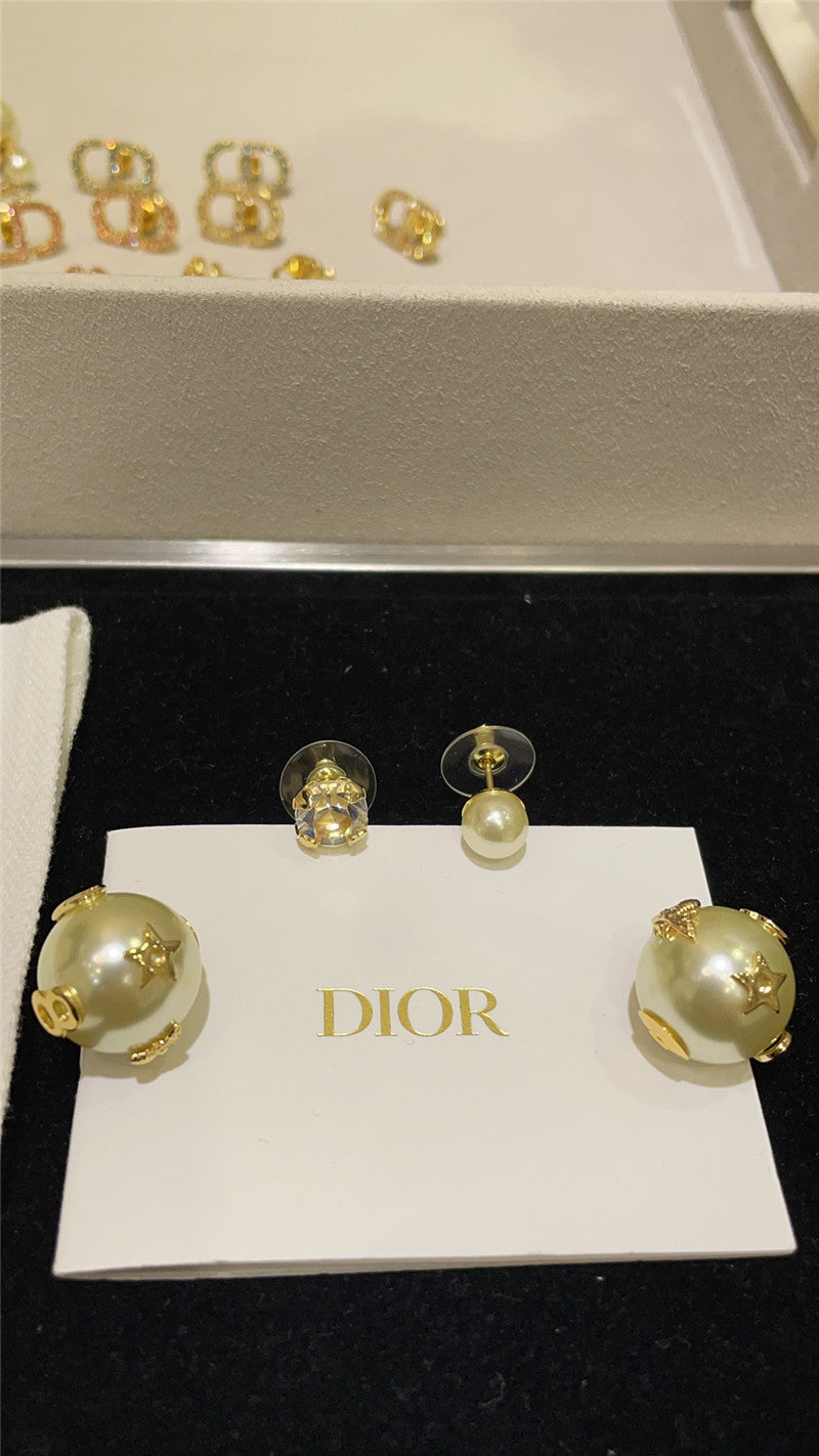 High Quality Luxury Dior Tribales Asymmetric Rhinestone Pearl Earrings product detail