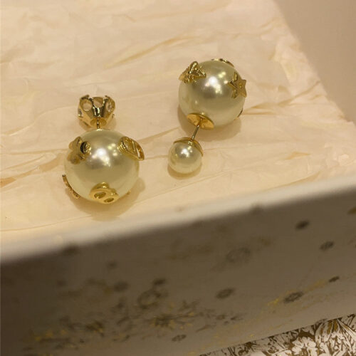 High Quality Luxury Dior Tribales Asymmetric Rhinestone Pearl Earrings product detail
