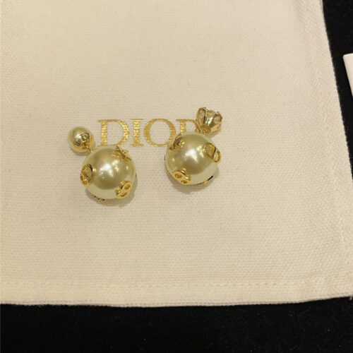 High Quality Luxury Dior Tribales Asymmetric Rhinestone Pearl Earrings