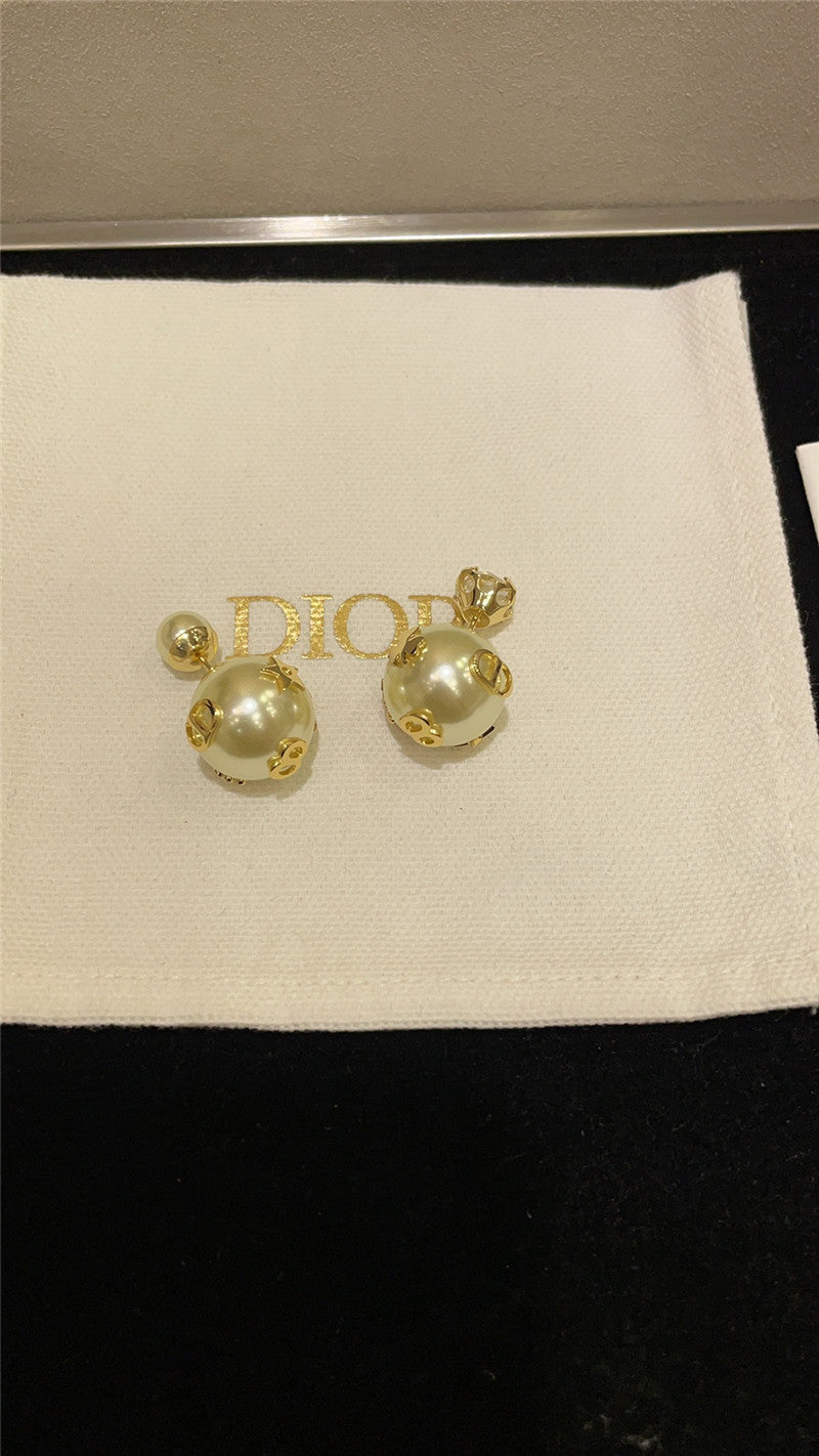 High Quality Luxury Dior Tribales Asymmetric Rhinestone Pearl Earrings