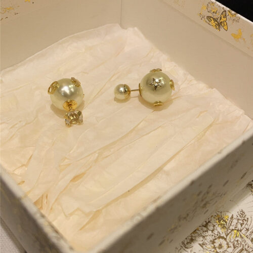 High Quality Luxury Dior Tribales Asymmetric Rhinestone Pearl Earrings product detail