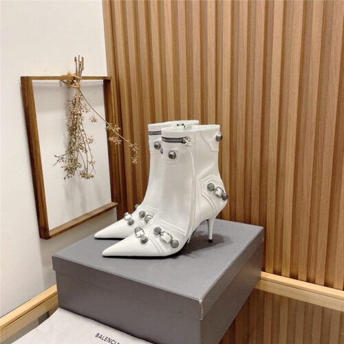 High Quality Luxury Balenciaga Buckled Ankle Boots – Style 53123 alternate view
