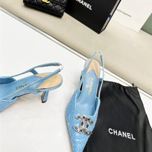 High Quality Luxury Chanel Pearl Double C Pendant Diamond Shoes product detail