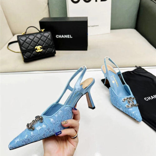 High Quality Luxury Chanel Pearl Double C Pendant Diamond Shoes product detail