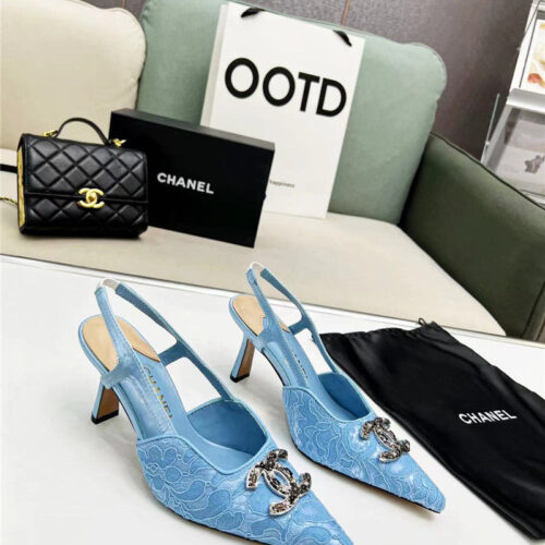 High Quality Luxury Chanel Pearl Double C Pendant Diamond Shoes product detail