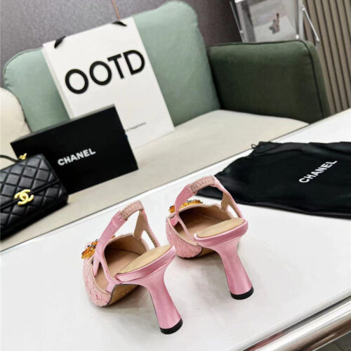 High Quality Luxury Chanel Pearl Double C Pendant Diamond Shoes – Style 26022 product detail