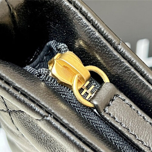 High Quality Luxury Chanel Hobo Hippie Bag – Style 47805 product detail