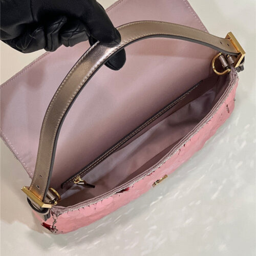 High Quality Luxury Fendi Sequin Baguette Bag – Style 32687 product detail