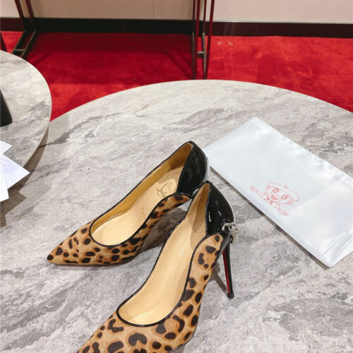 High Quality Luxury Christian Louboutin Leopard Patent Leather Pumps alternate view