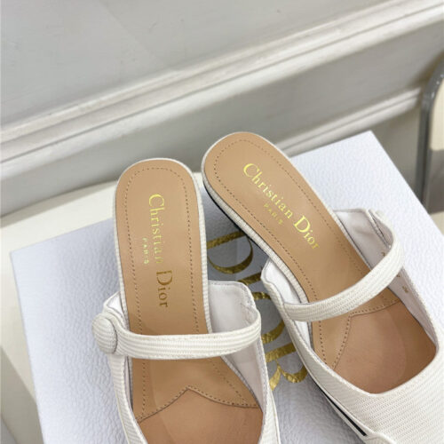 High Quality Luxury Dior Best Quality Fire Retro Square Toe Mules – Style 55814 product detail
