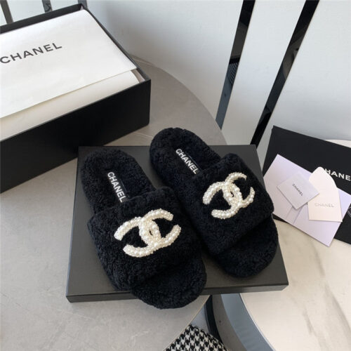 High Quality Luxury Chanel Fluffy Slippers – Style 71366