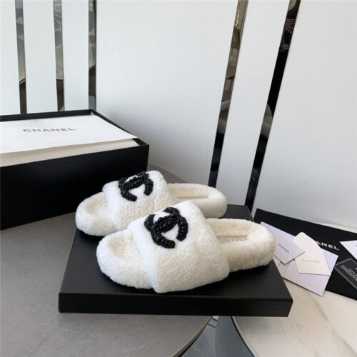 High Quality Luxury Chanel Fluffy Slippers – Style 35206 alternate view