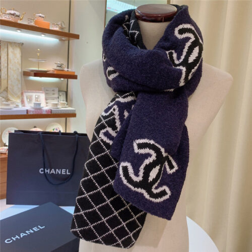 High Quality Luxury Chanel Logo Reversible Wool Scarf alternate view