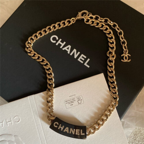 High Quality Luxury Chanel Logo Letter Acrylic Necklace