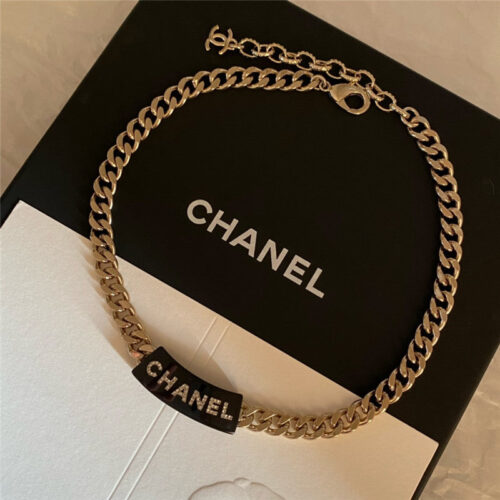 High Quality Luxury Chanel Logo Letter Acrylic Necklace product detail