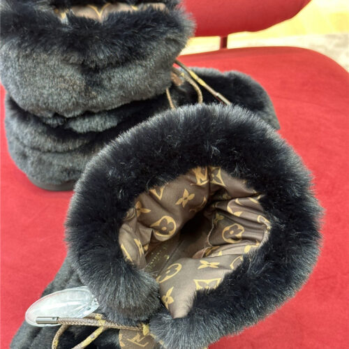 High Quality Luxury Louis Vuitton Woven Wool Down Boots product detail